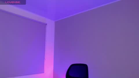   lia  online show from November 2025 09:59:01 PM