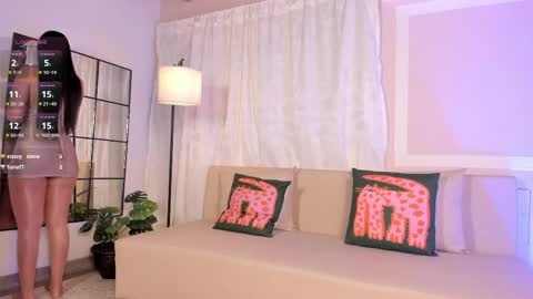 Lia online show from April 2026 12:32:01 PM