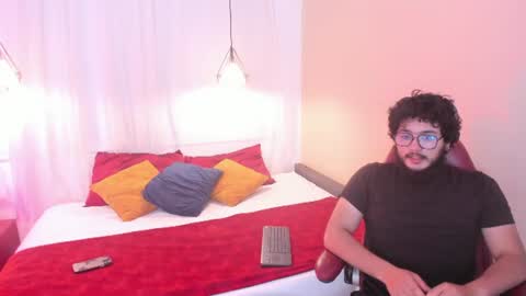 Lia Bell online show from July 2026 07:05:02 PM
