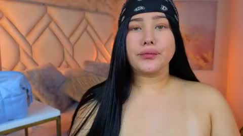 Lia Cox online show from July 2026 08:33:02 PM