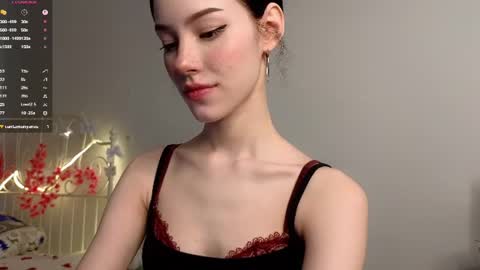 Lia  online show from July 2026 10:00:01 AM