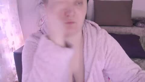 miss Lia  colection for travel online show from January 2025 11:50:02 PM