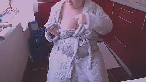 Snapshot of liahsofty chatting on May 2026 04:02:01 PM miss Lia colection for travel online show from May 2026 04:02:01 PM