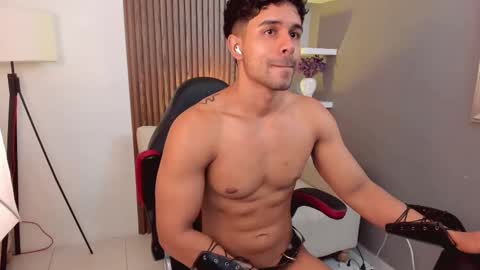 Liam Collins online show from February 2025 05:42:02 PM