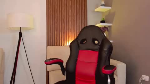 Liam Collins online show from February 2025 02:42:02 PM