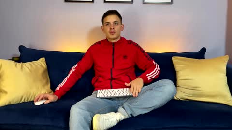 Snapshot of liam_enzho chatting on January 2025 01:10:01 AM Liam online show from January 2025 01:10:01 AM