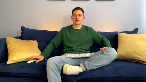 Snapshot of liam_enzho chatting on January 2025 06:24:01 PM Liam online show from January 2025 06:24:01 PM