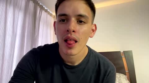 Snapshot of liam_enzho chatting on March 2025 09:43:02 PM Liam online show from March 2025 09:43:02 PM