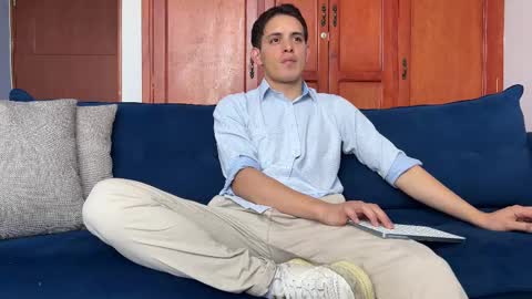 Liam online show from January 2026 07:06:01 PM