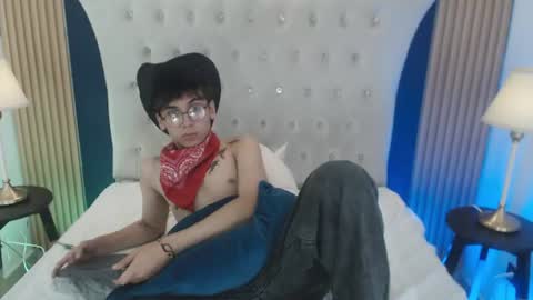 Snapshot of liam_lux chatting on June 2026 01:59:02 PM LIAM online show from June 2026 01:59:02 PM