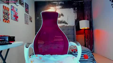 Snapshot of liam_scoot_ chatting on June 2026 07:02:02 AM LIN online show from June 2026 07:02:02 AM