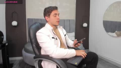 Liam online show from March 2025 04:45:02 AM