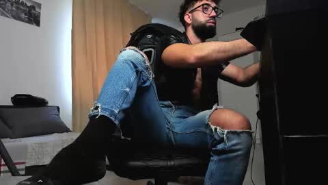 Snapshot of liamaesthetic chatting on February 2026 07:34:01 AM Liam online show from February 2026 07:34:01 AM