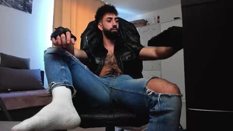 Snapshot of liamaesthetic chatting on March 2026 08:42:01 AM Liam online show from March 2026 08:42:01 AM