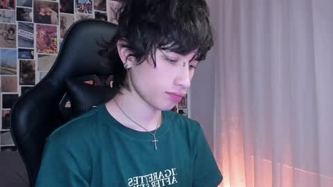 Snapshot of liamelf chatting on January 2025 06:25:01 AM Liam online show from January 2025 06:25:01 AM