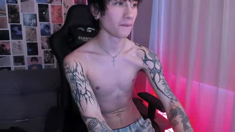 Snapshot of liamelf chatting on January 2025 11:54:01 AM Liam online show from January 2025 11:54:01 AM