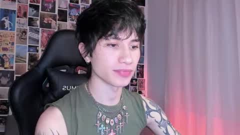 Snapshot of liamelf chatting on March 2025 04:24:01 AM Liam online show from March 2025 04:24:01 AM