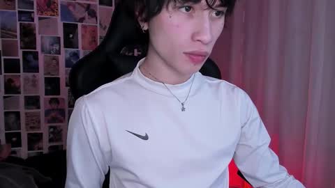 Snapshot of liamelf chatting on November 2025 05:07:01 AM Liam online show from November 2025 05:07:01 AM