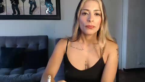 Snapshot of liamiler01_ chatting on February 2025 12:05:02 PM Lia Miller online show from February 2025 12:05:02 PM