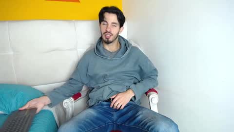 LiamLuxe online show from December 2024 12:12:01 PM
