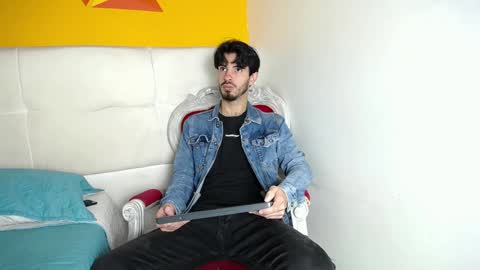 LiamLuxe online show from December 2024 12:17:02 PM