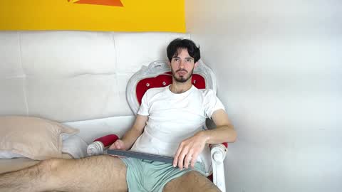 LiamLuxe online show from December 2024 12:23:01 PM