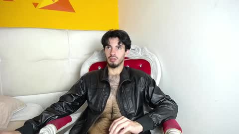 LiamLuxe online show from December 2024 01:07:02 PM