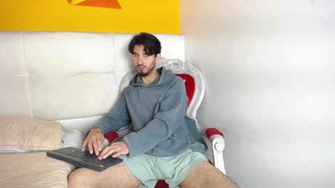 LiamLuxe online show from December 2024 12:38:01 PM