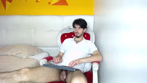 LiamLuxe online show from December 2024 06:27:01 PM