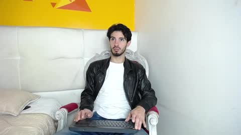 LiamLuxe online show from December 2024 12:16:01 PM