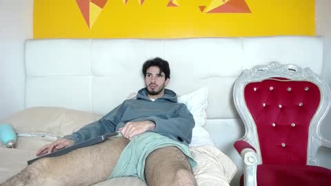 LiamLuxe online show from December 2024 12:34:02 PM
