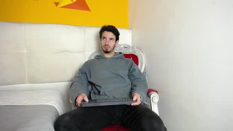 LiamLuxe online show from January 2025 12:15:01 PM