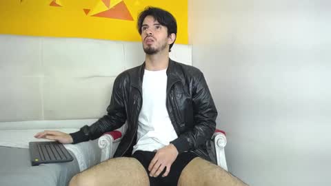 LiamLuxe online show from January 2025 03:43:01 PM