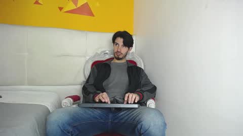 LiamLuxe online show from January 2025 12:15:01 PM