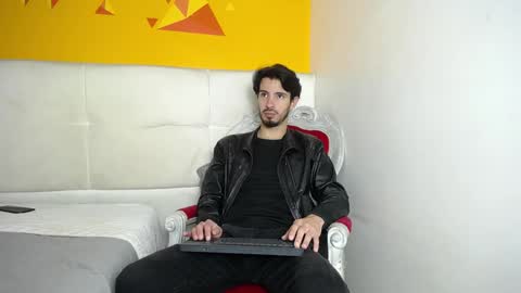 LiamLuxe online show from January 2025 12:30:01 PM