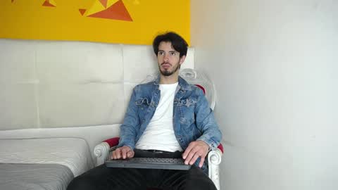 LiamLuxe online show from January 2025 12:31:01 PM