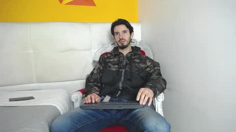 LiamLuxe online show from January 2025 12:37:01 PM