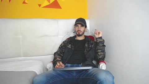 LiamLuxe online show from January 2025 06:41:02 PM