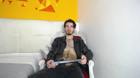 LiamLuxe online show from February 2025 03:21:01 PM