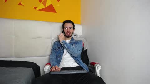 LiamLuxe online show from February 2025 12:50:02 PM
