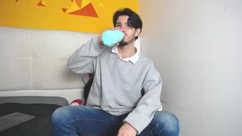 LiamLuxe online show from February 2025 01:05:01 PM