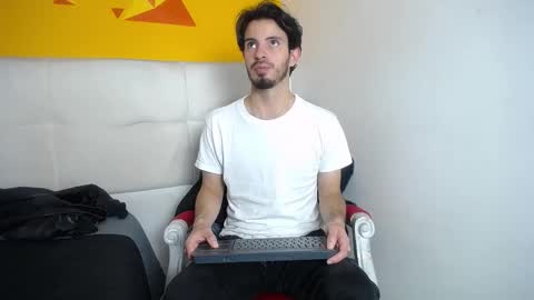 LiamLuxe online show from February 2025 06:51:02 PM