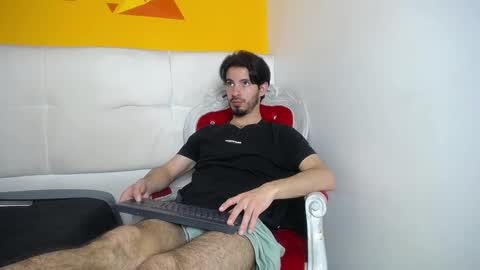 LiamLuxe online show from February 2025 03:39:02 PM