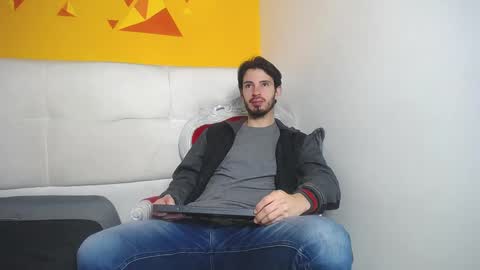 LiamLuxe online show from February 2025 12:51:02 PM
