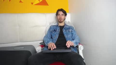 LiamLuxe online show from February 2025 12:26:02 PM