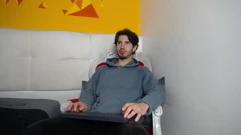 LiamLuxe online show from February 2025 12:45:02 PM