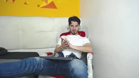LiamLuxe online show from March 2025 04:06:02 PM