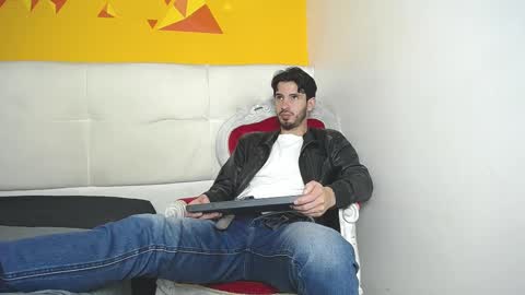 LiamLuxe online show from March 2025 07:09:02 PM
