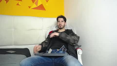 LiamLuxe online show from March 2025 01:04:01 PM