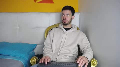 LiamLuxe online show from September 2025 12:27:01 PM